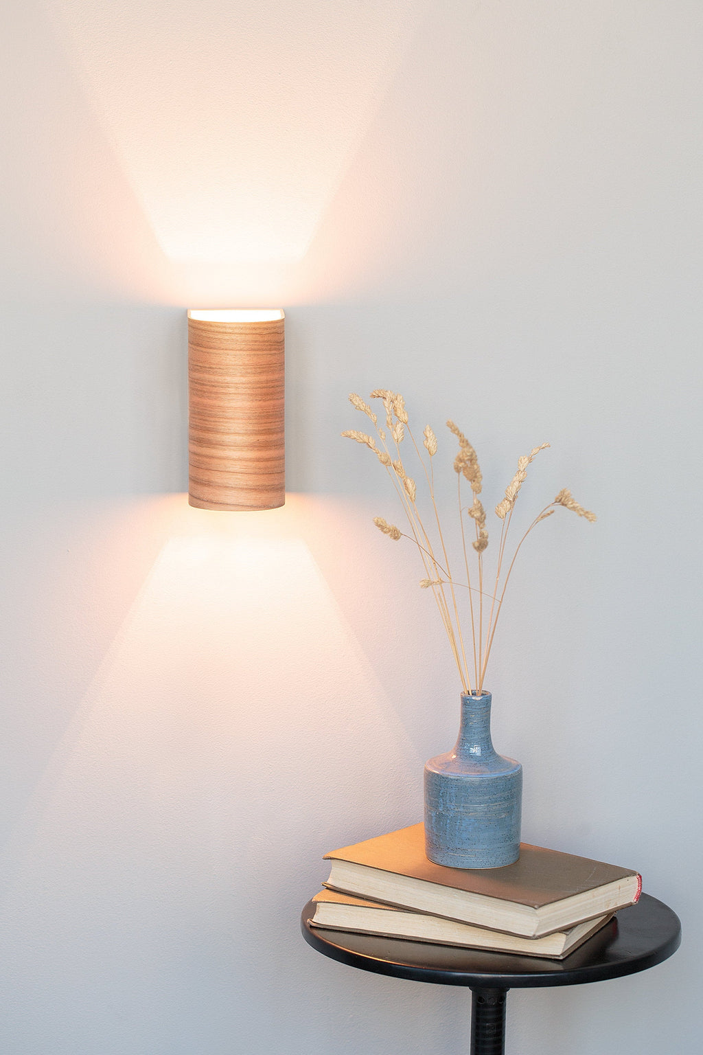 Eco-friendly cherry veneer wall lamp with G9 LED bulb