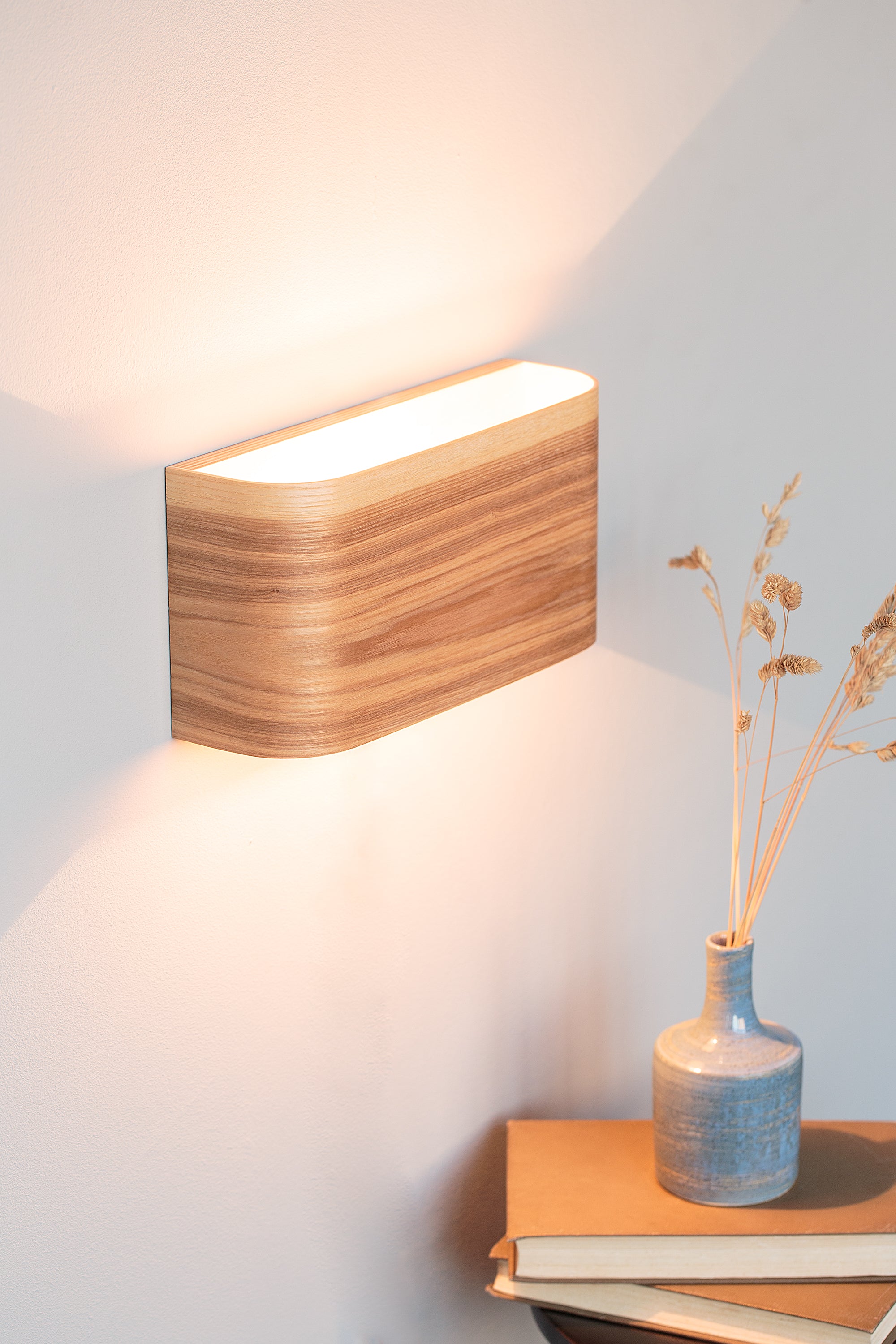 Ash curved veneer wall lamp, side view