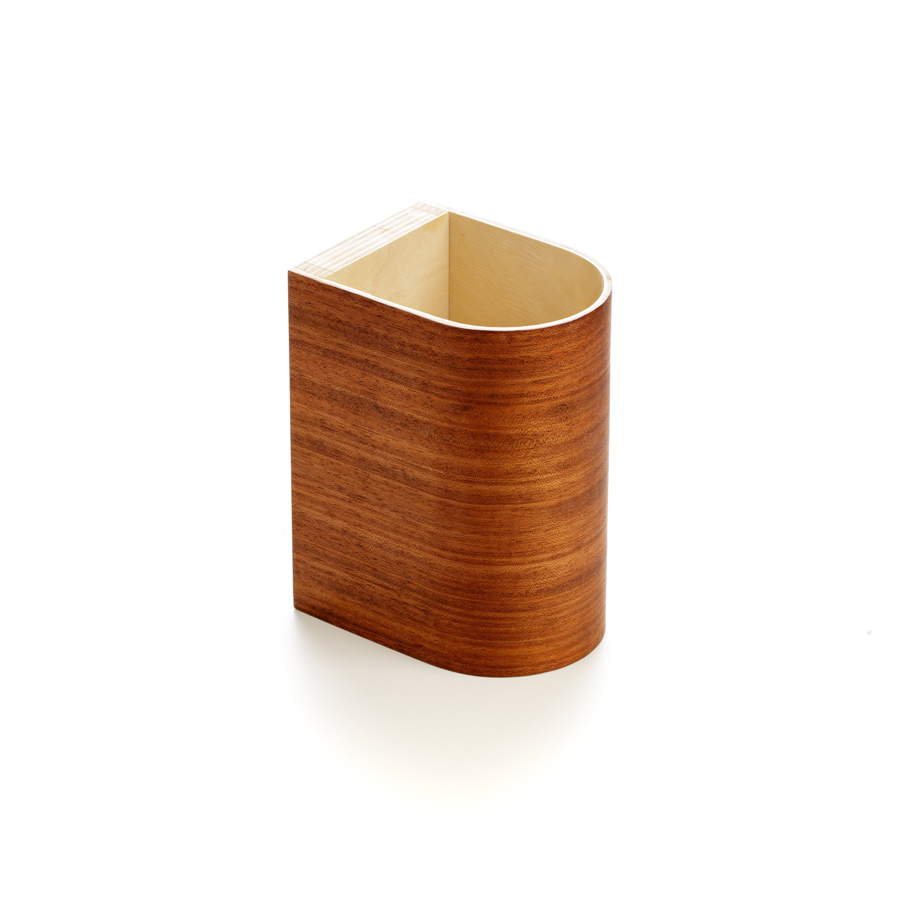 Handmade etimoe accent wall sconce, front view